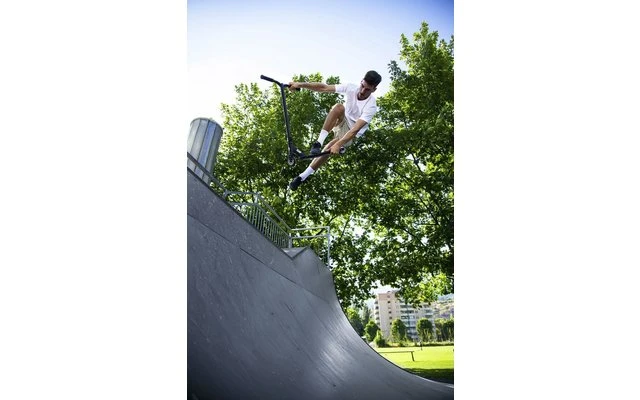 Micro Ramp Freestyle Kinder Scooter Schwarz – Bild 4