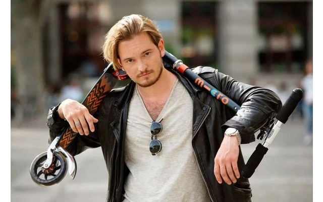 Micro Speed+ Klappbarer Aluminium Scooter Aztec Black – Bild 6